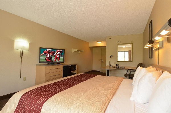 Red Roof Inn San Antonio - Airport image 6